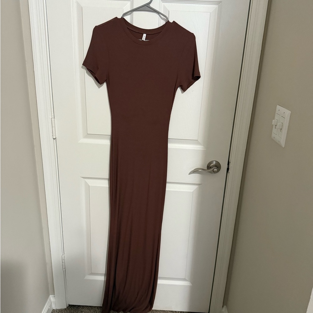 Elegant Brown Maxi Dress